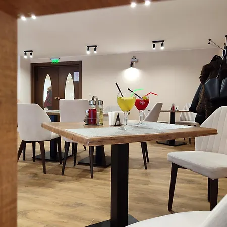 酒店 Alen Mak